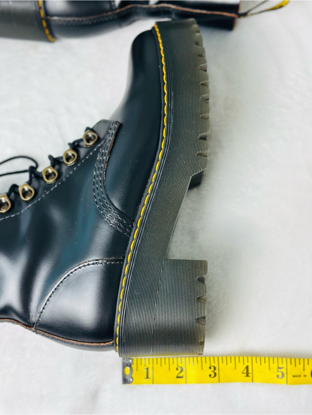 Dr. Martens Women’s Leona Heeled Boots Size 8 - Picture 8 of 11